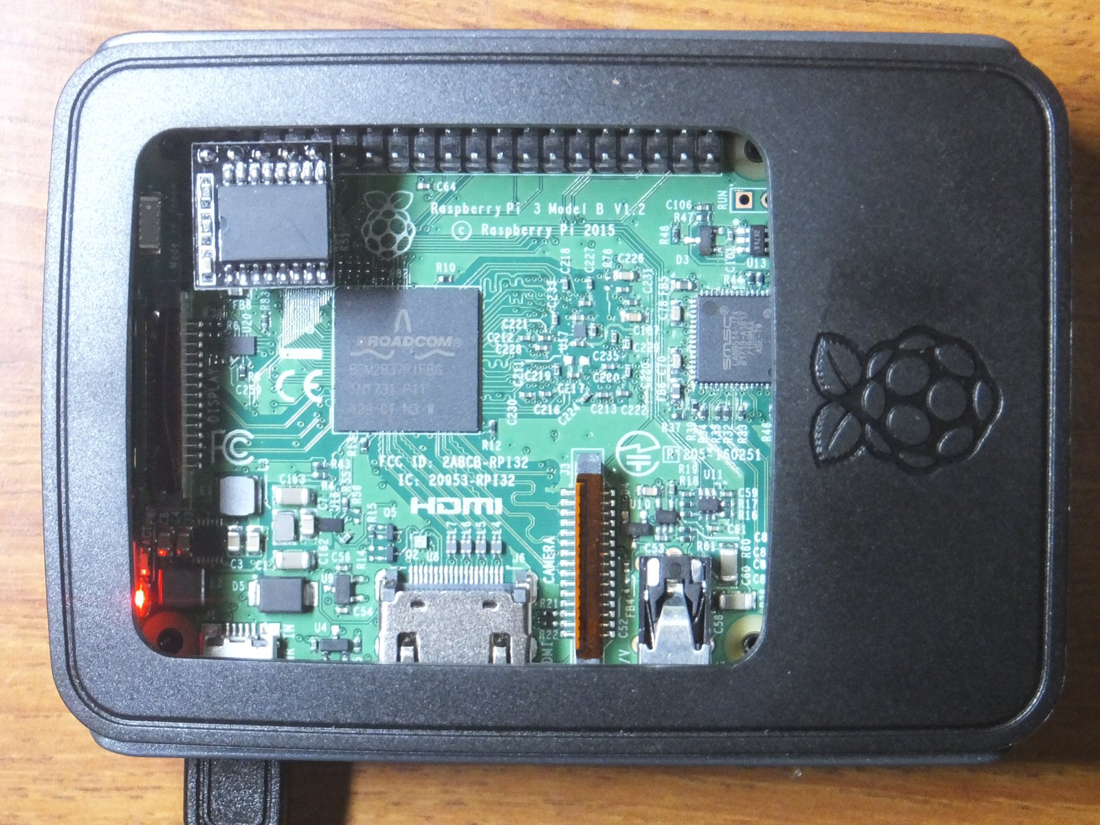 Raspberry Pi 3 Model B V1.2（SD16GB付）